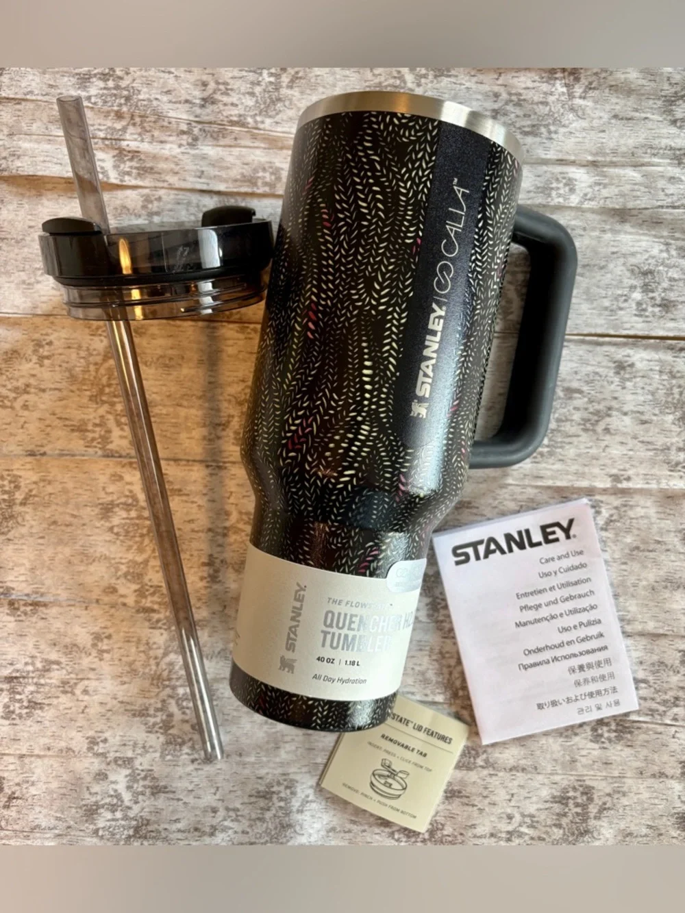 NEW w/Tags STANLEY Black CALIA Exclusive Collection 40 oz. Quencher H2.0 Tumbler - Picture 3 of 4